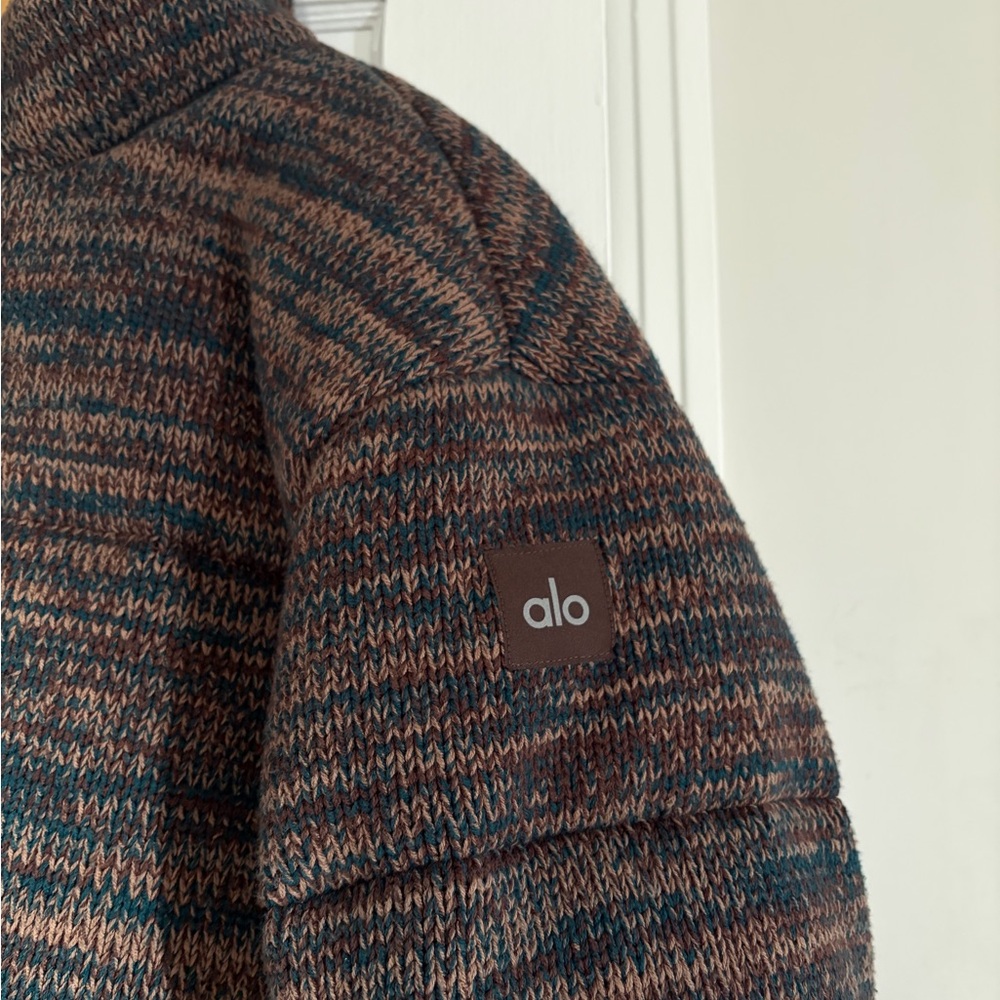ALO Yoga Women's Brown and Blue Puffer Jacket - Picture 3 of 5
